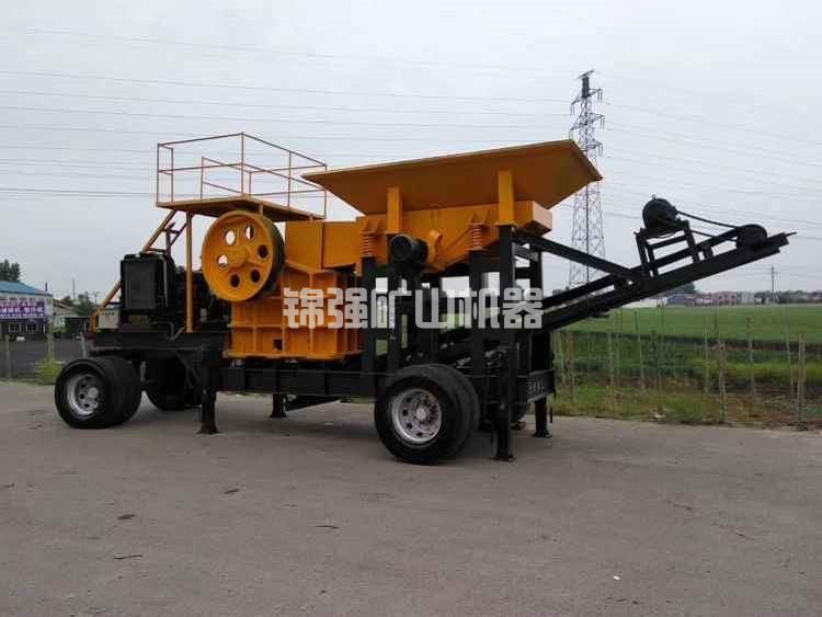 顎式破碎機(jī)(圖3) 顎式破碎機(jī)(圖3)